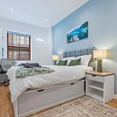 Apartment Centre Spacious 2 Bedroom *
