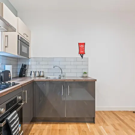 Centre Spacious 2 Bedroom * Leeds (West Yorkshire)