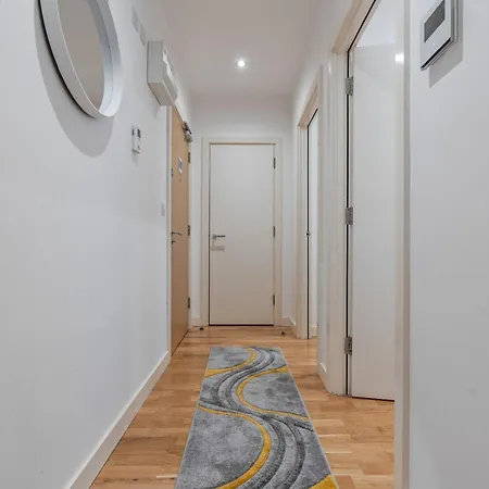 Apartment Centre Spacious 2 Bedroom Leeds (West Yorkshire)